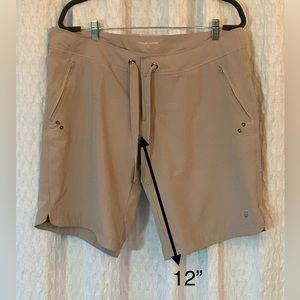 Women’s size 16 (XL) Free Country shorts